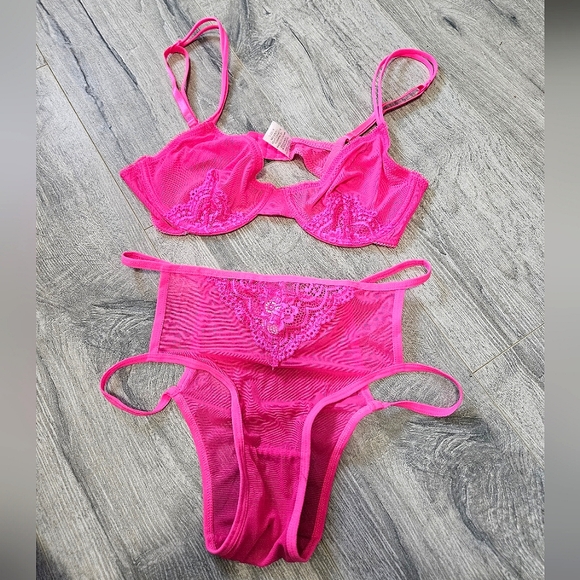 Knotty Knickers Lingerie Set - Size US S - NWOT - Picture 1 of 8